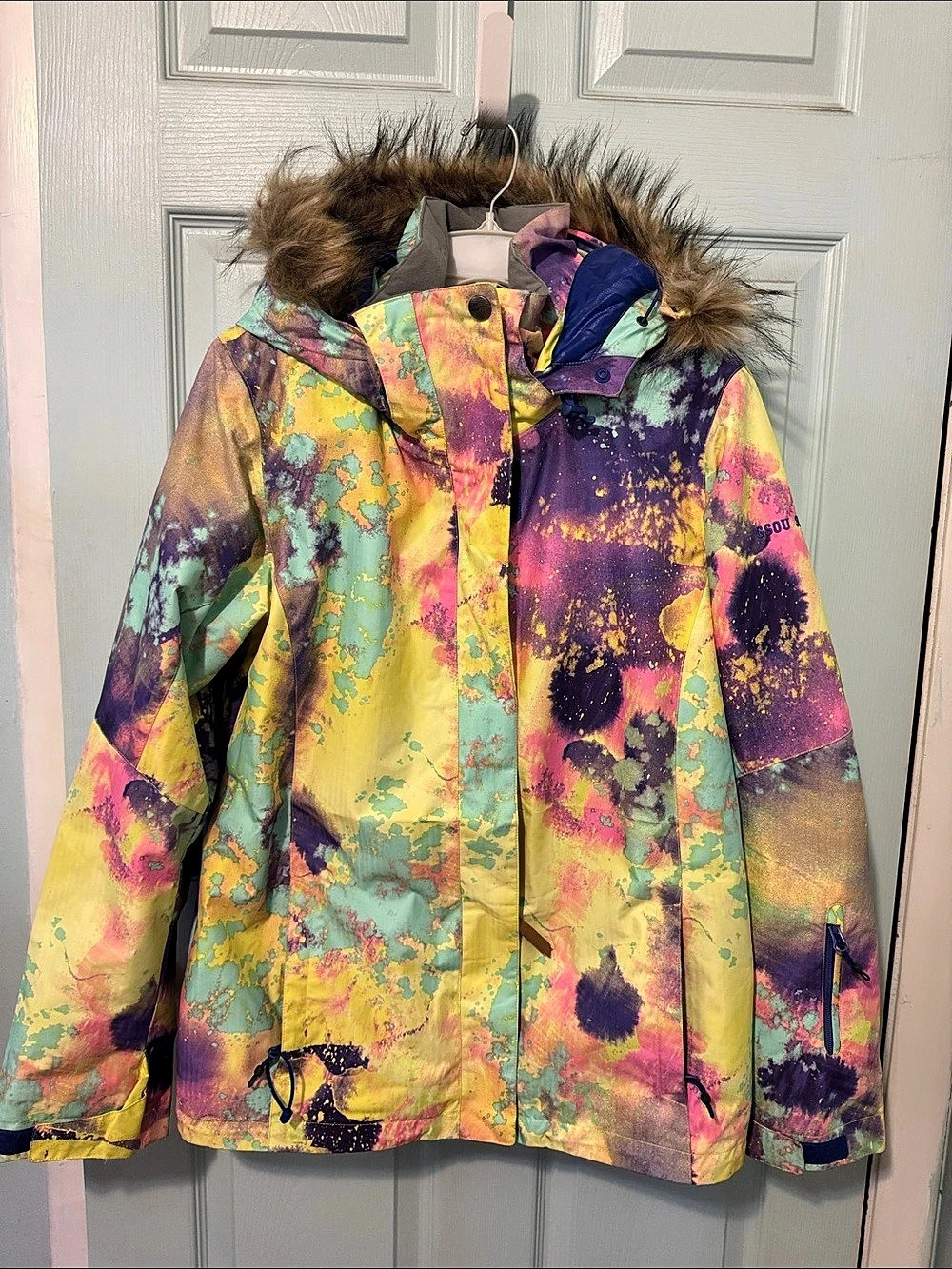 GSOJ Snow Women's Abstract Ski Jacket Size Medium